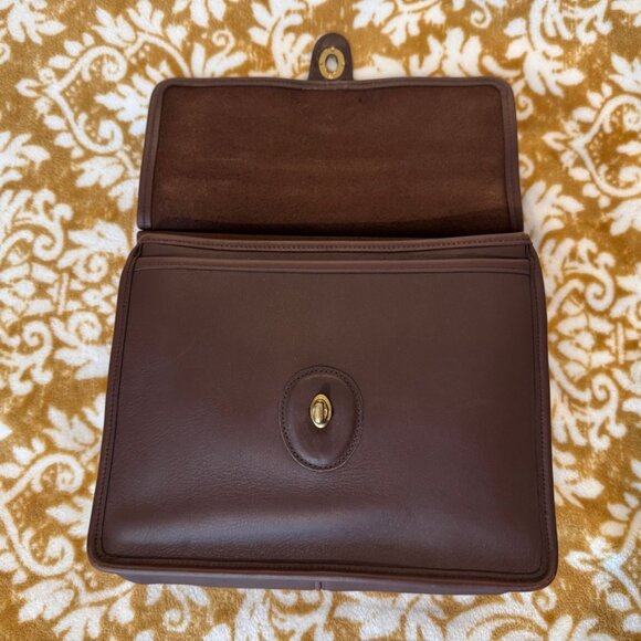 1990's Vintage Coach Willis Bag, Style P-9927, Mahogany - Picture 12 of 16